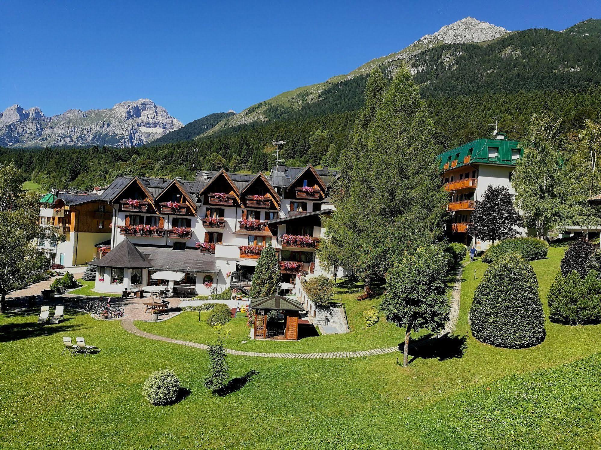 Il Piccolo Dolomiti Resort Andalo Exterior photo
